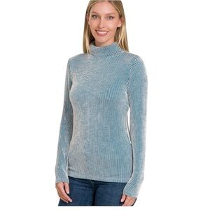 Zenana Outfitters Blue and White Striped Turtleneck Top NWOT Size L